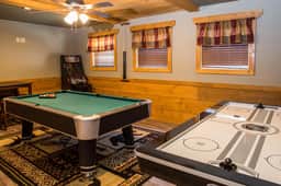 Gatlinburg Pool Pad